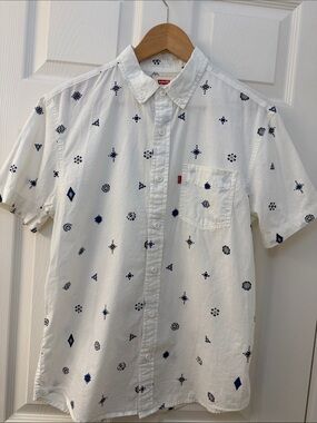 Levi's White Short-Sleeve Button-Down Shirt with Navy Motif